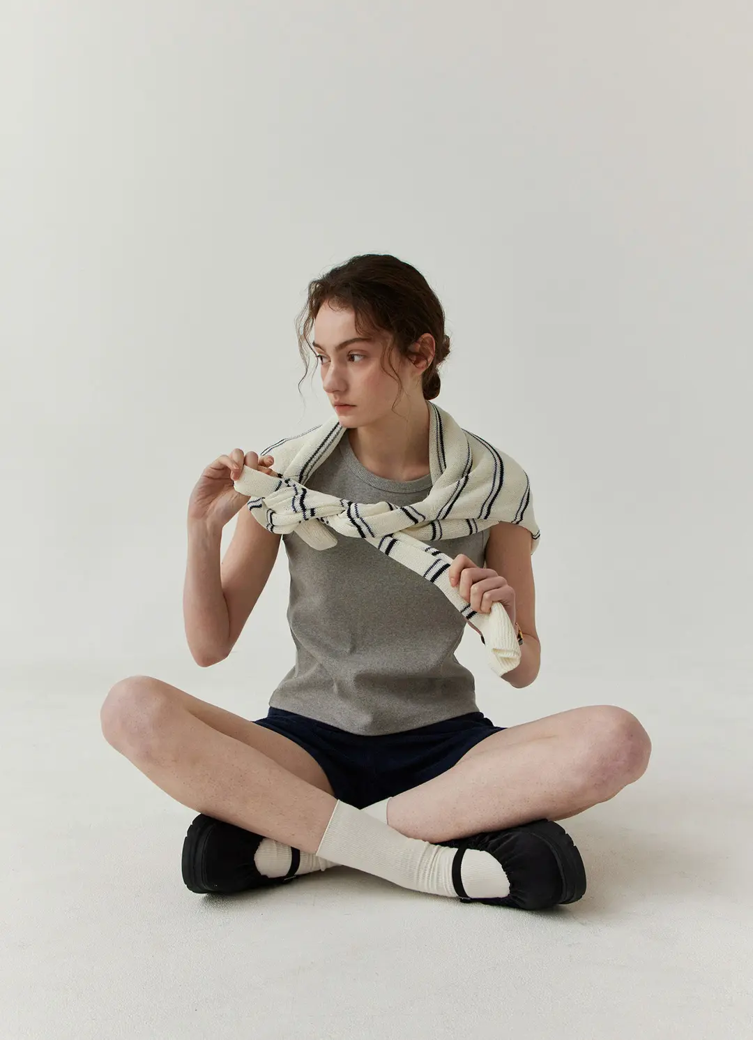 스텝어라운드 [11차] Stripe collar linen knit_NAVY 상품 이미지 2