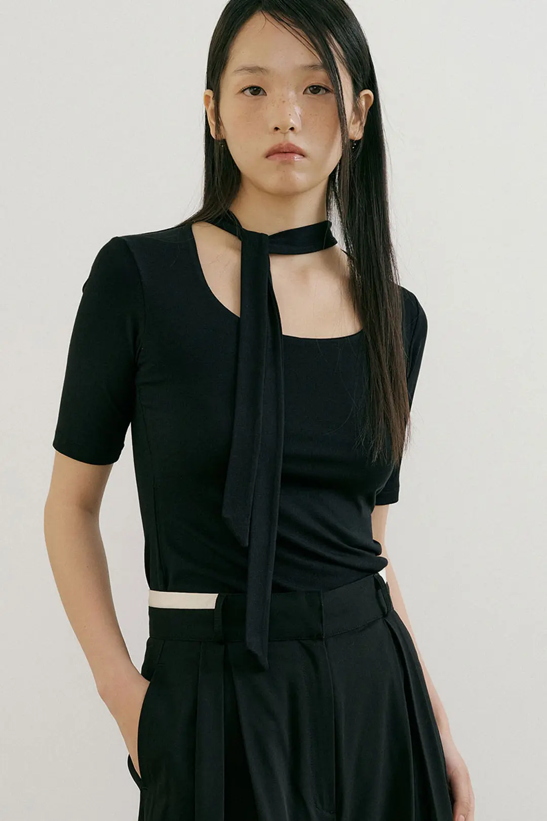 루시르주 U-neck Muffler Sleeve (black) 상품 이미지 2