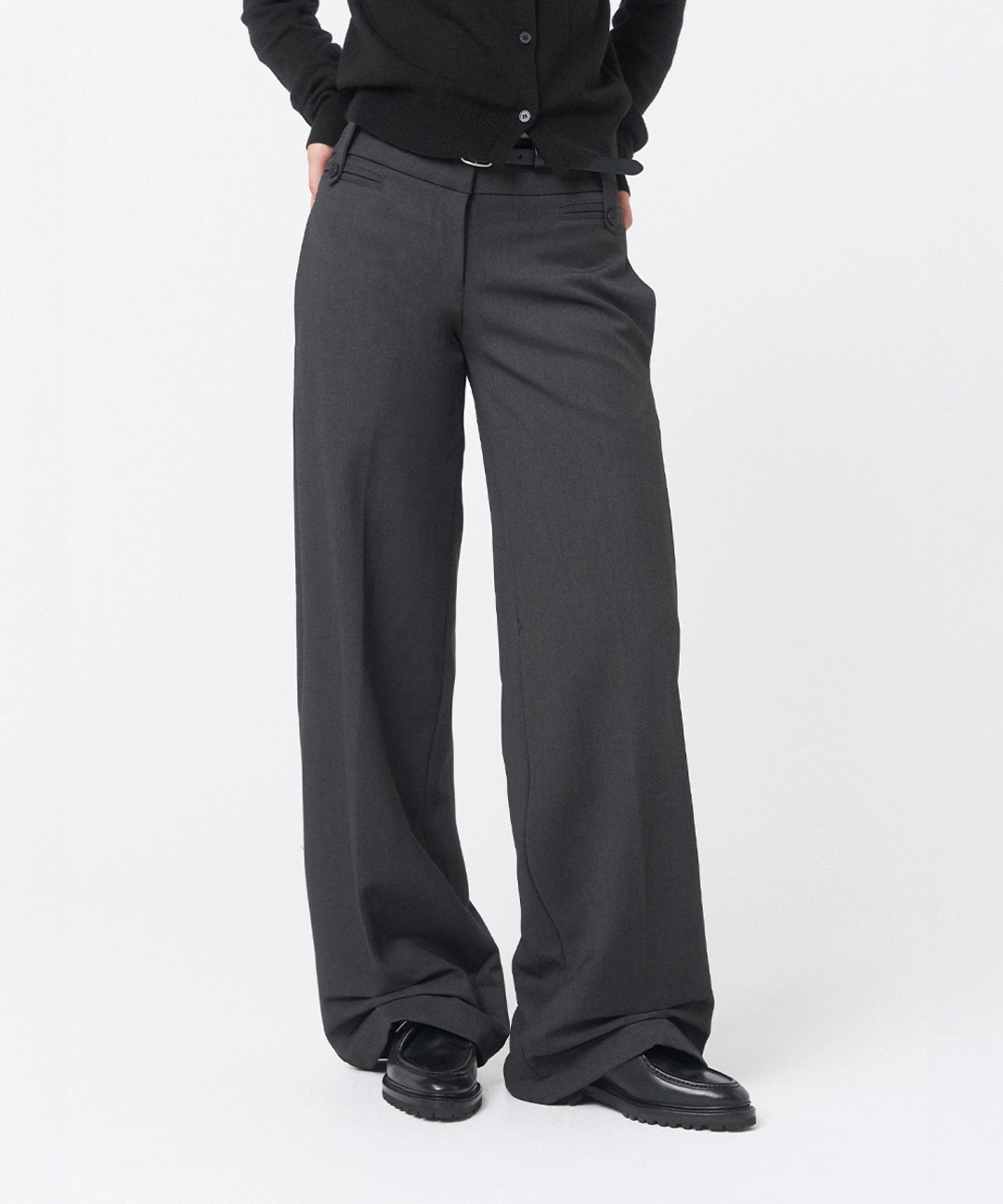 미세키서울 Tuck detail slacks pants CHARCOAL 상품 이미지 3