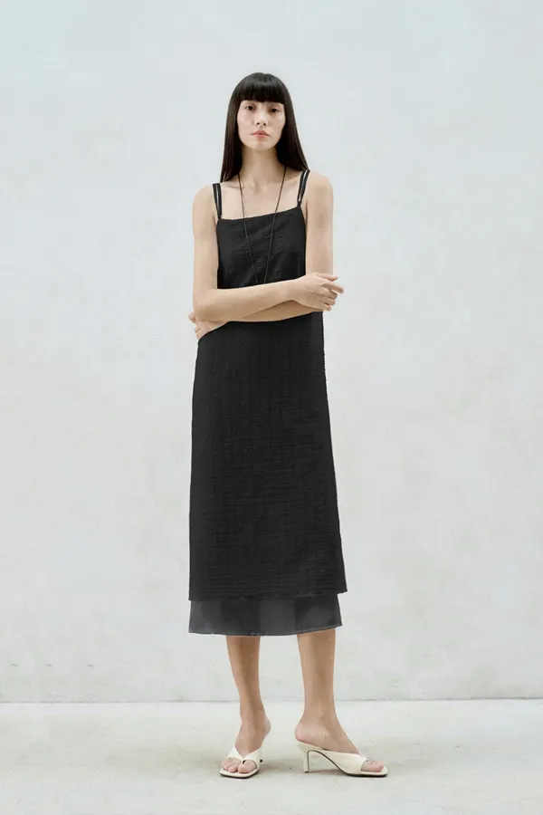 CHECKED-CHIFFON LAYERED MIDI DRESS BLACK