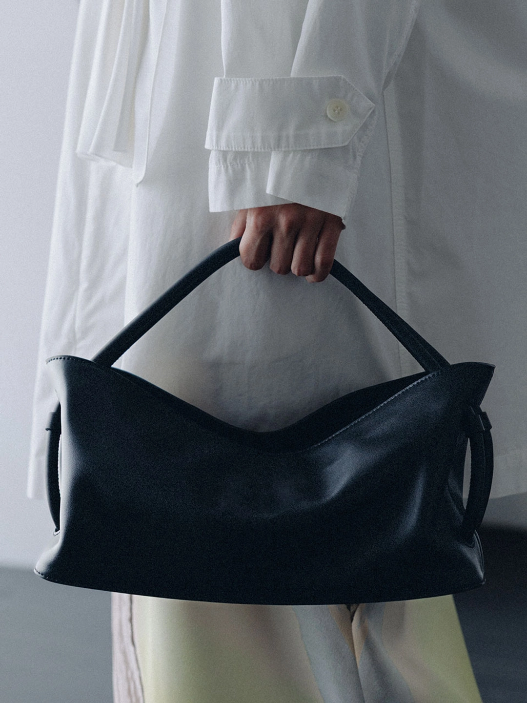 루에브르 Balancoire Tote Medium FA6AA382-FH 상품 이미지 1