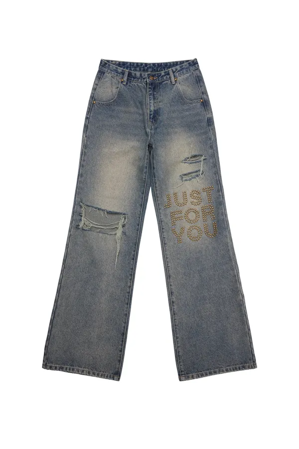 Y. STUD DISTRESSED JEANS