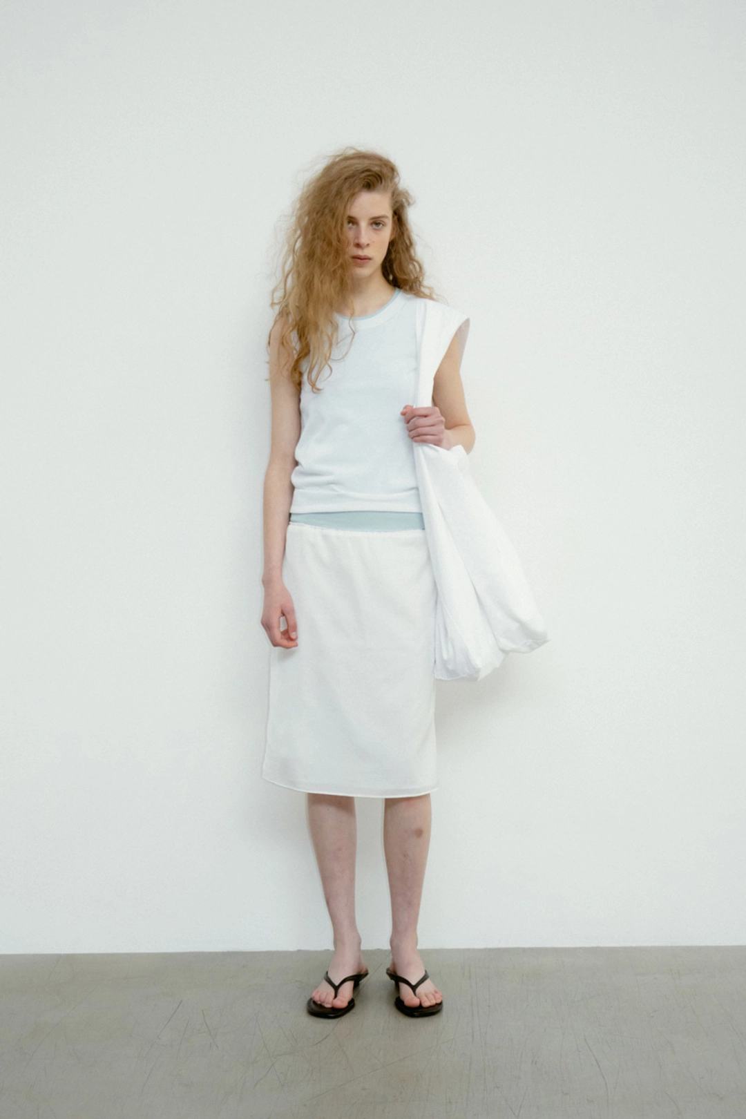리포스 AIRY COTTON BLEND SLEEVELESS TOP (WHITE) 상품 이미지 2
