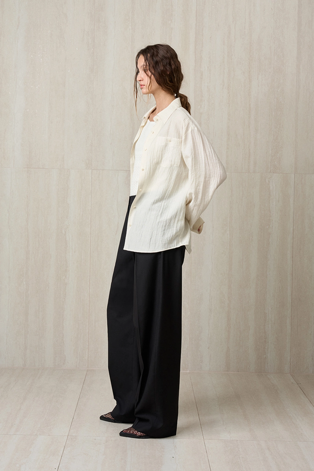 리이 SILKY LIGHTWEIGHT SHIRT PEARL 상품 이미지 3