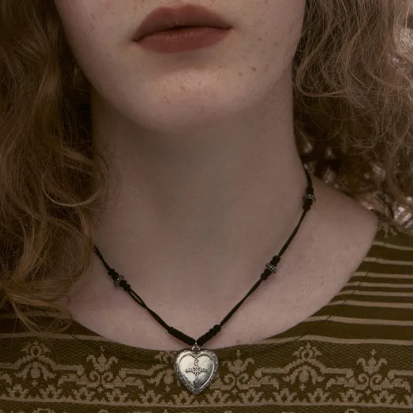 altar cord necklace-black