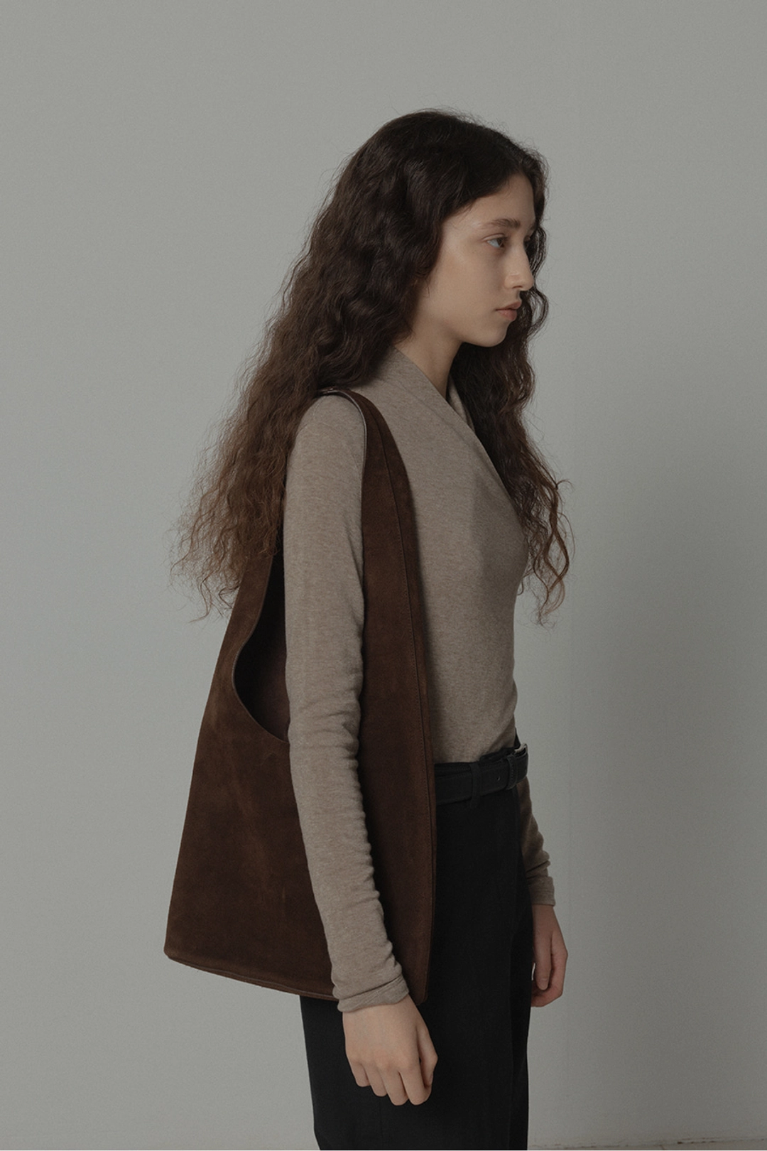 르917 SUEDE TOTE BAG [BROWN] 상품 이미지 2