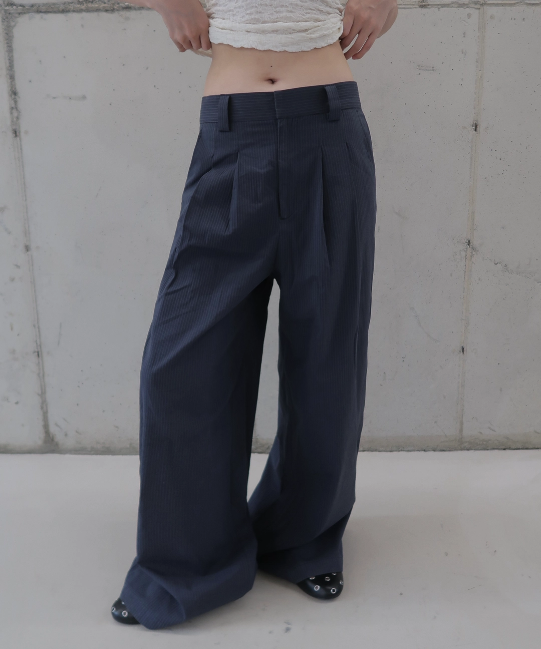 오데스 OVERSIZED VTG STRIPE TROUSERS - NAVY 상품 이미지 2