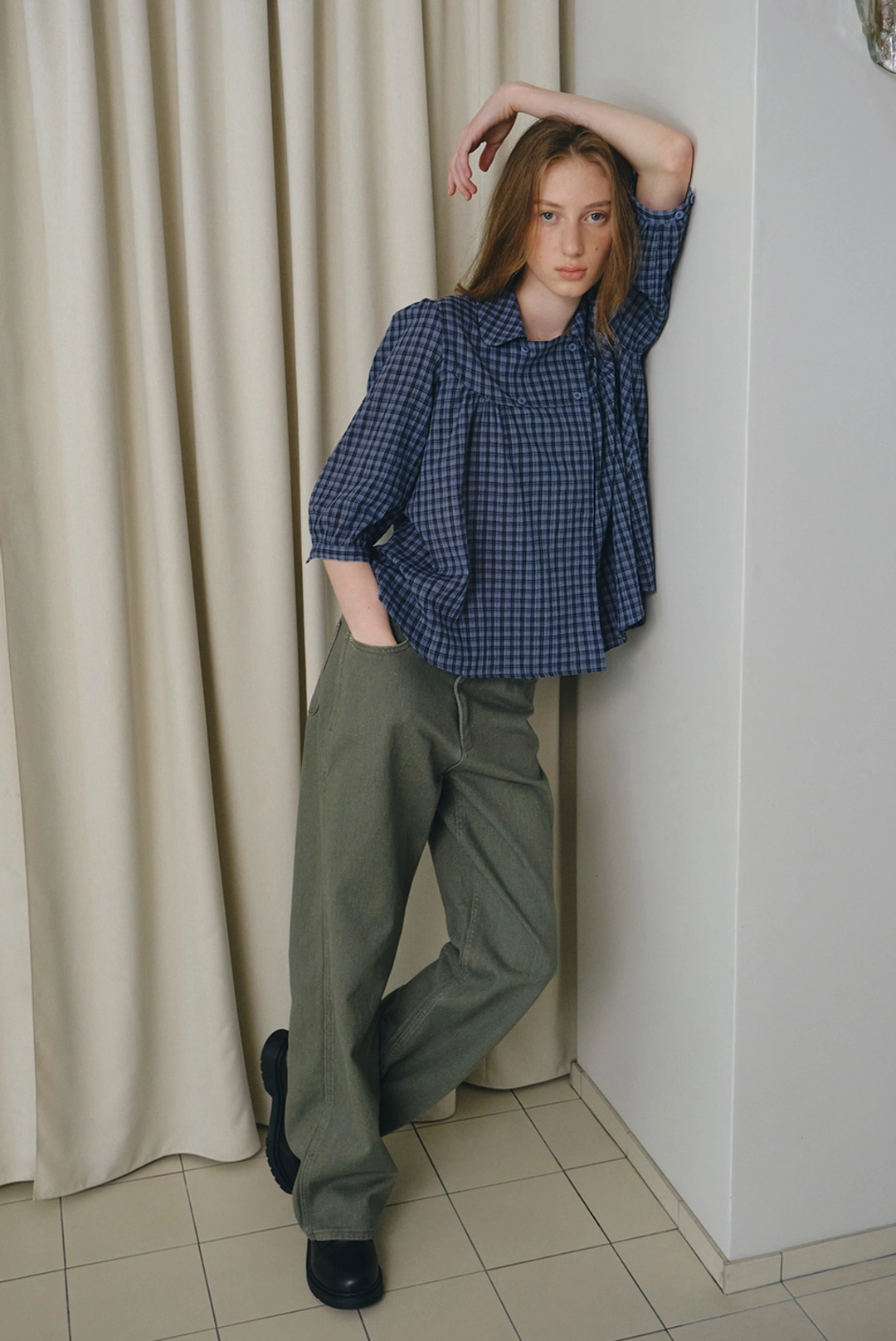 브렌다 브렌든 renee square blouse - navy 상품 이미지 2