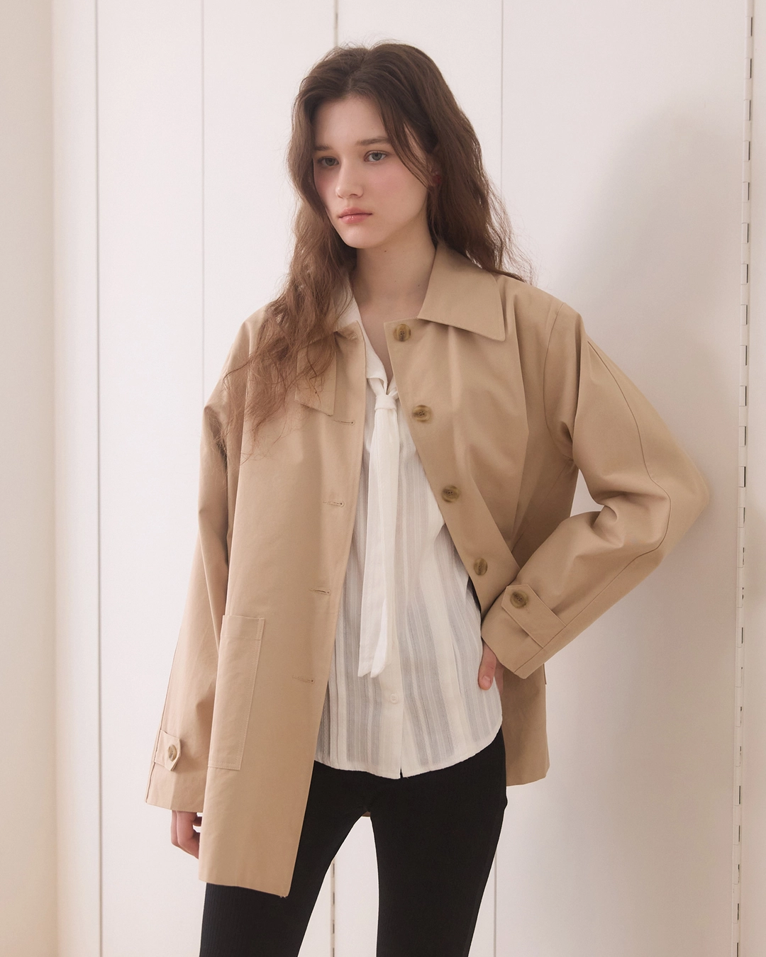 어다울 Sand minimal half trench coat - beige 상품 이미지 3