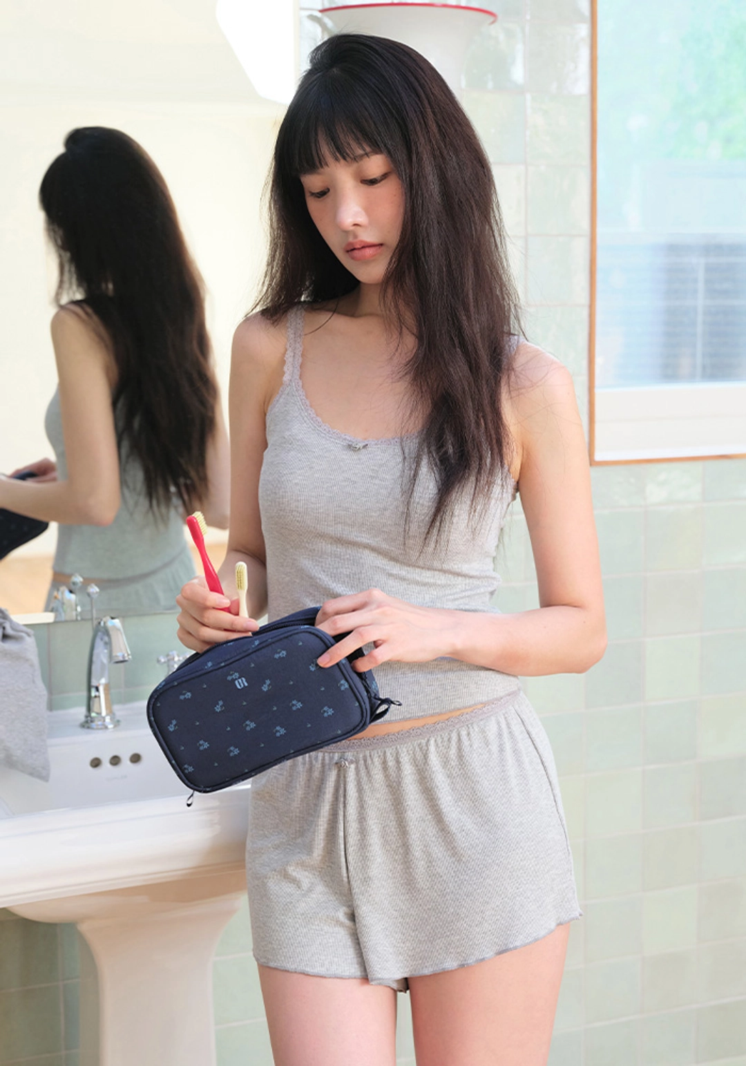 그로브 GRVB_FLOWER MEDIUM POUCH 상품 이미지 2