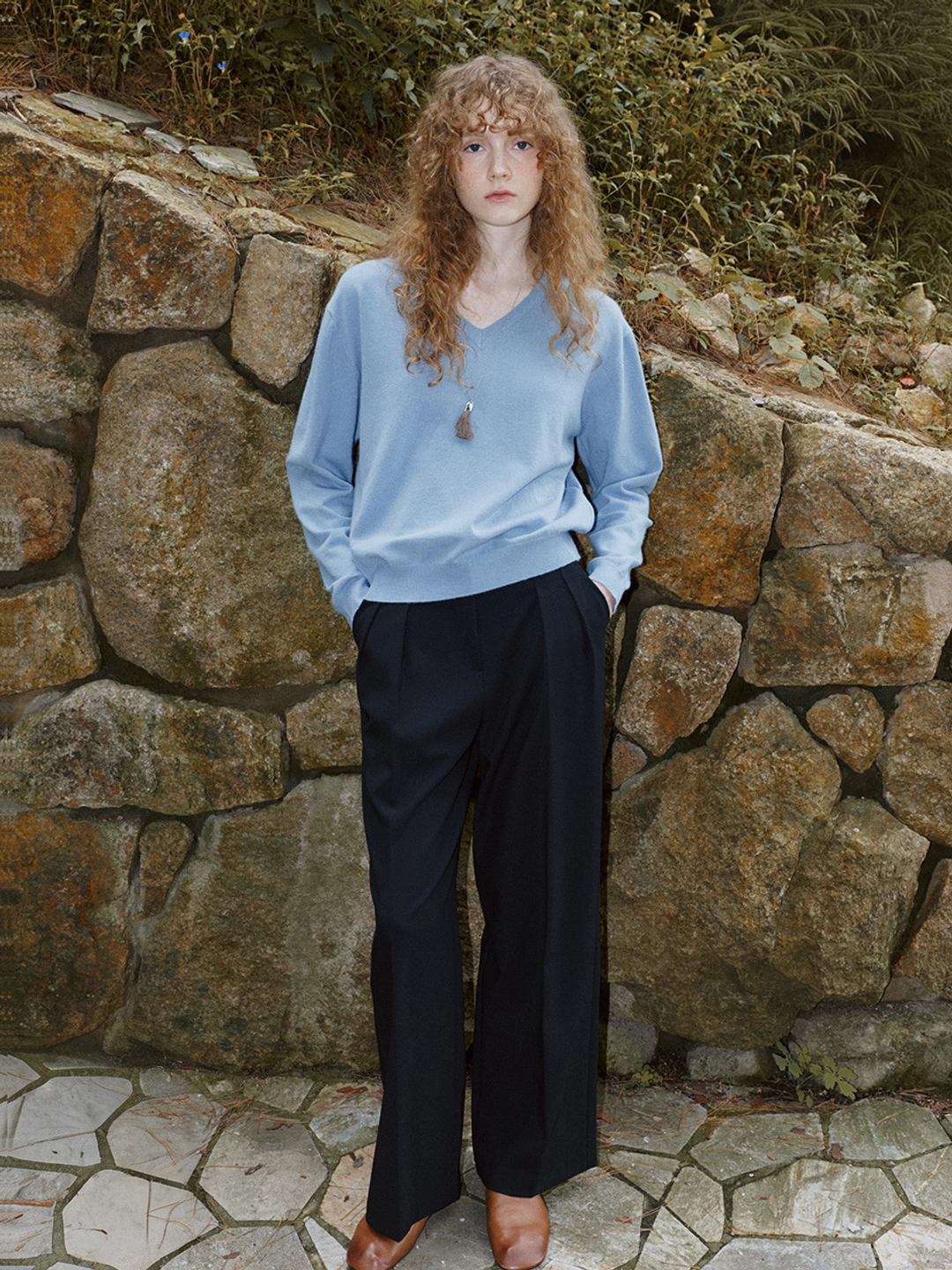 노운베러 Easy-care V-neck knit [KNFW07KN15]_Steel blue 상품 이미지 1