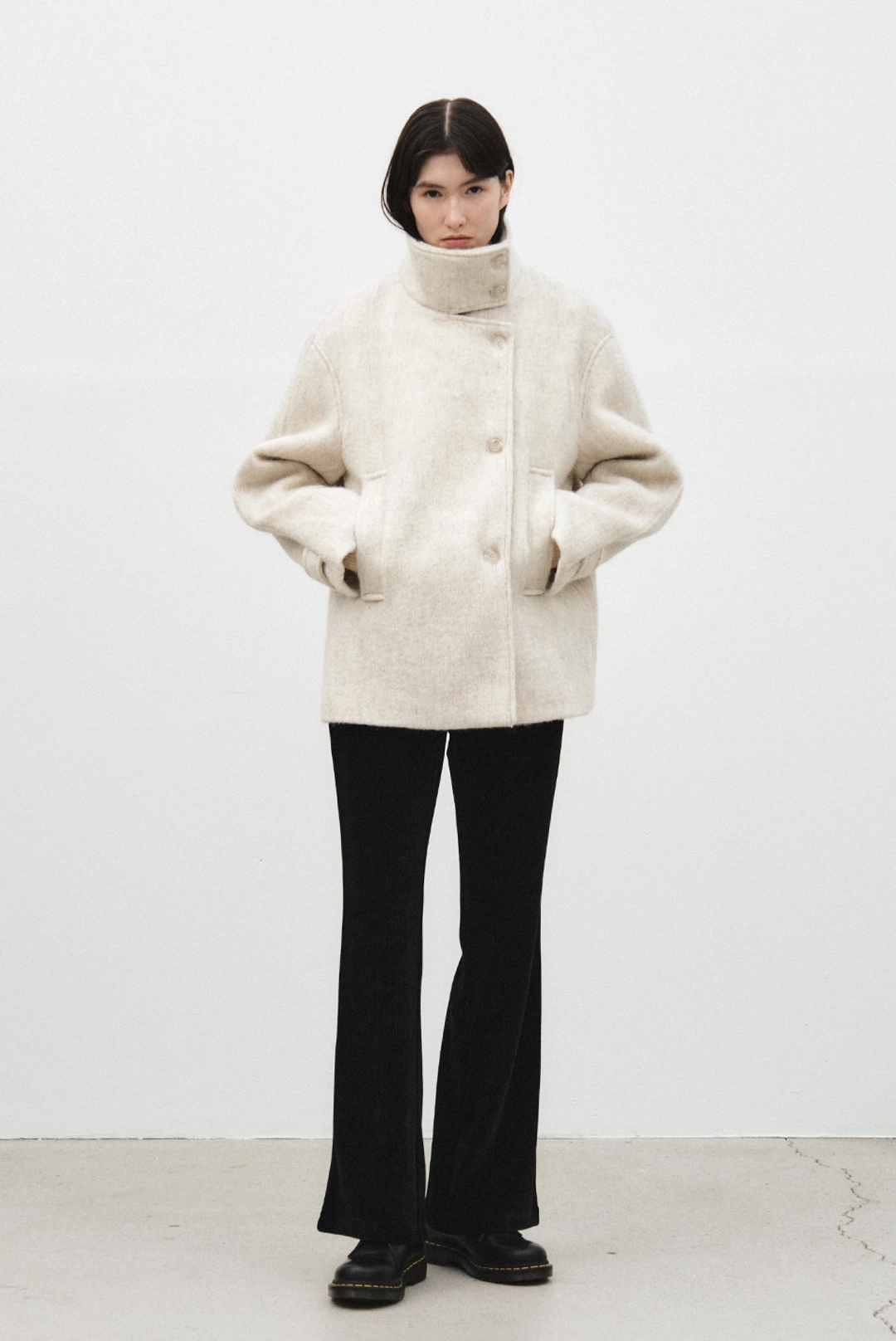 브렌다 브렌든 velour boots cut pants - black 상품 이미지 2