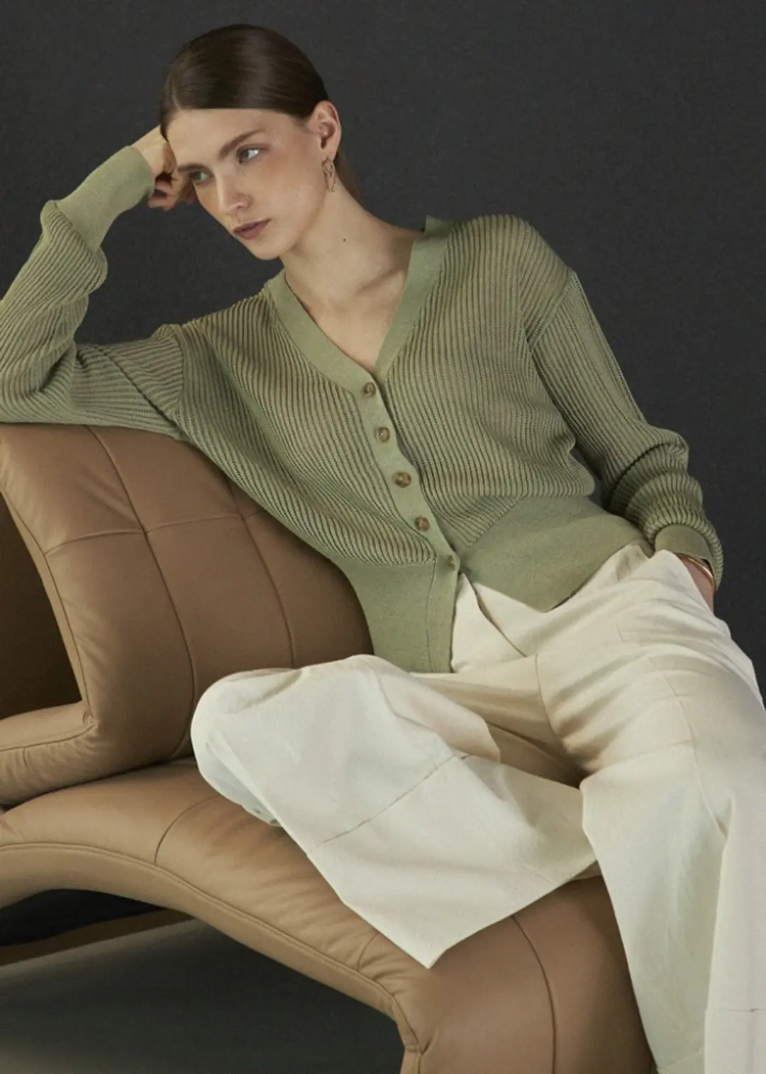 메종드이네스 V-NECK SUMMER CARDIGAN_GREEN 상품 이미지 2