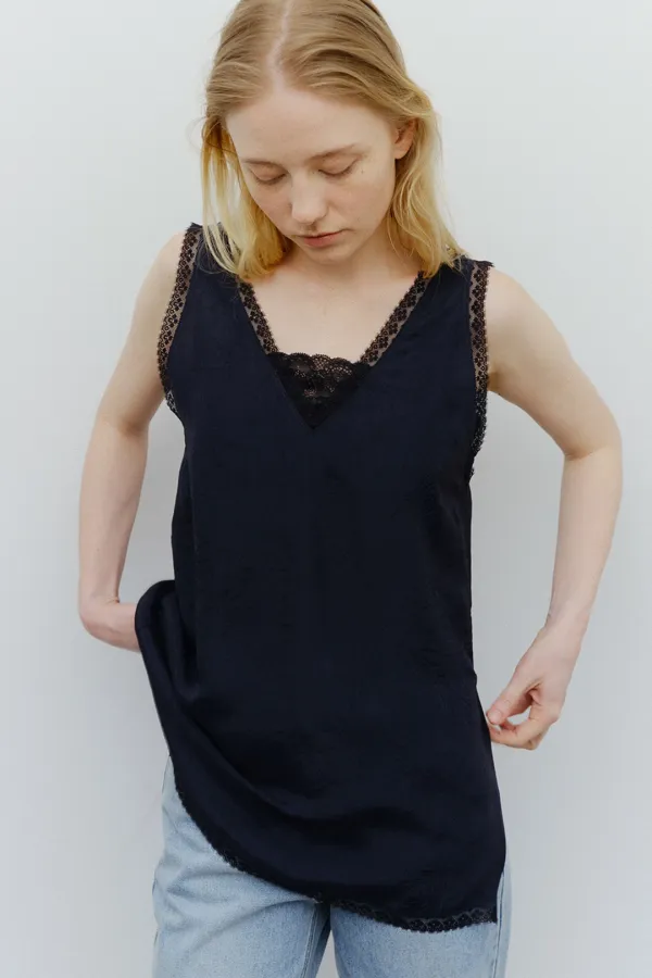 lace sleeveless long top (navy)