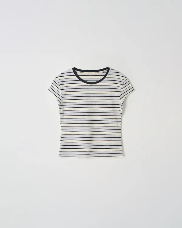 Curved Line Stripe T-Shirt [WHITE MELANGE]