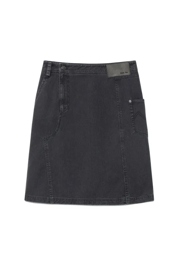 SIDE POCKET POINT MIDI SKIRT IN CHARCOAL