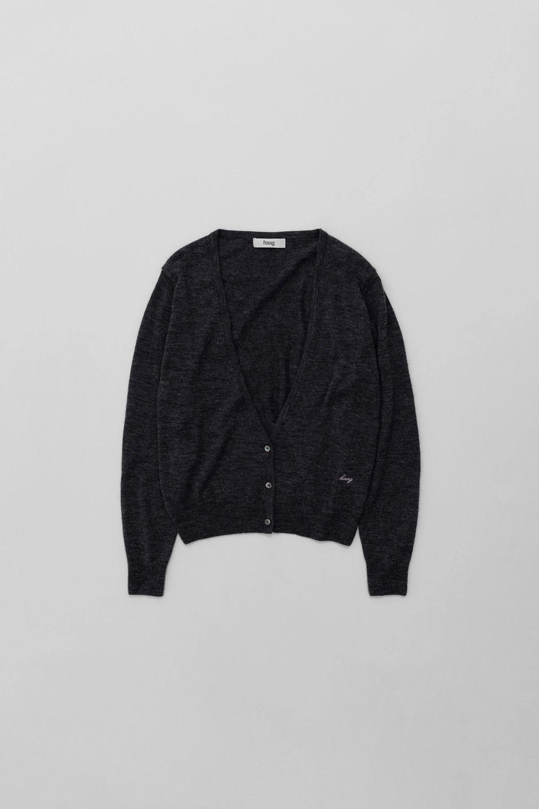 헤이그 a deep V cardigan (charcoal) 상품 이미지 1