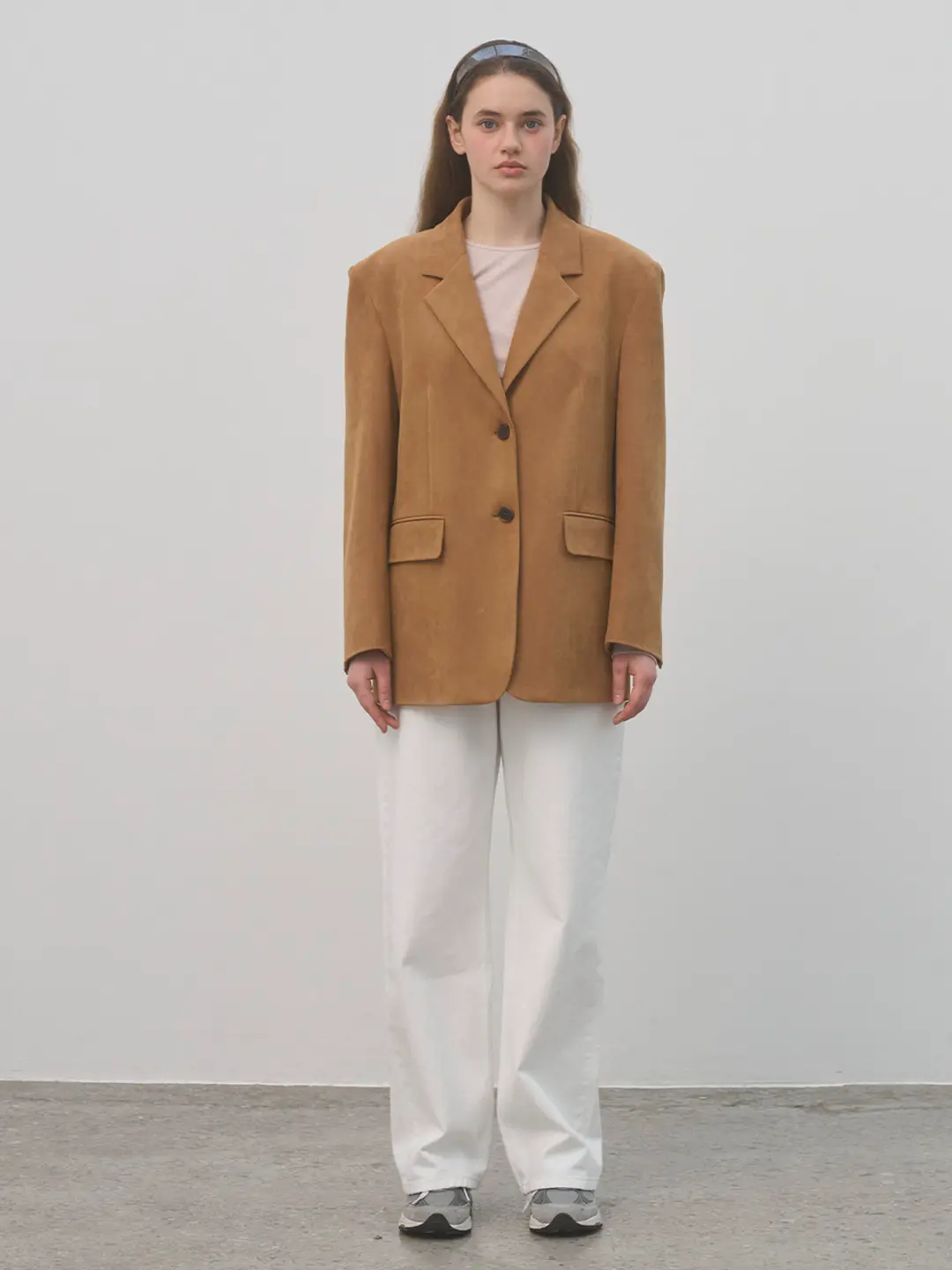 쏘이르 CLASSIC SUEDE JACKET - CAMEL 상품 이미지 2