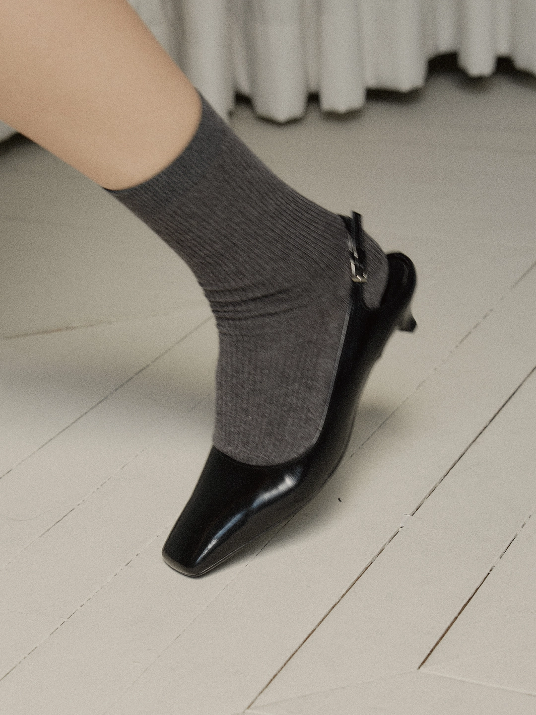 러브듀이 [바로배송] CITY CUT kitten heel / 블랙 상품 이미지 2