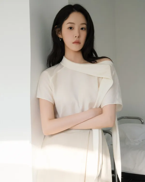 리에나 블라우스