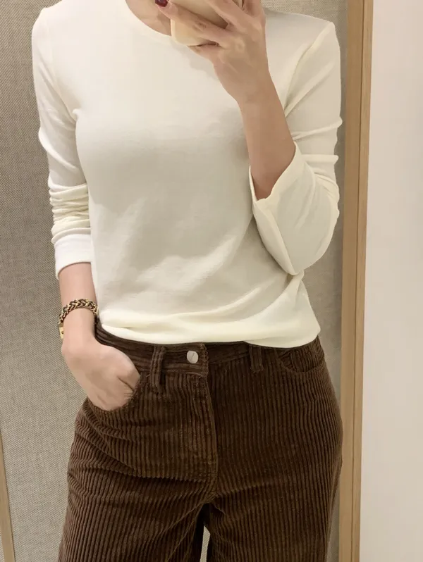 윈터 에센셜 라운드넥 티셔츠 Fitting