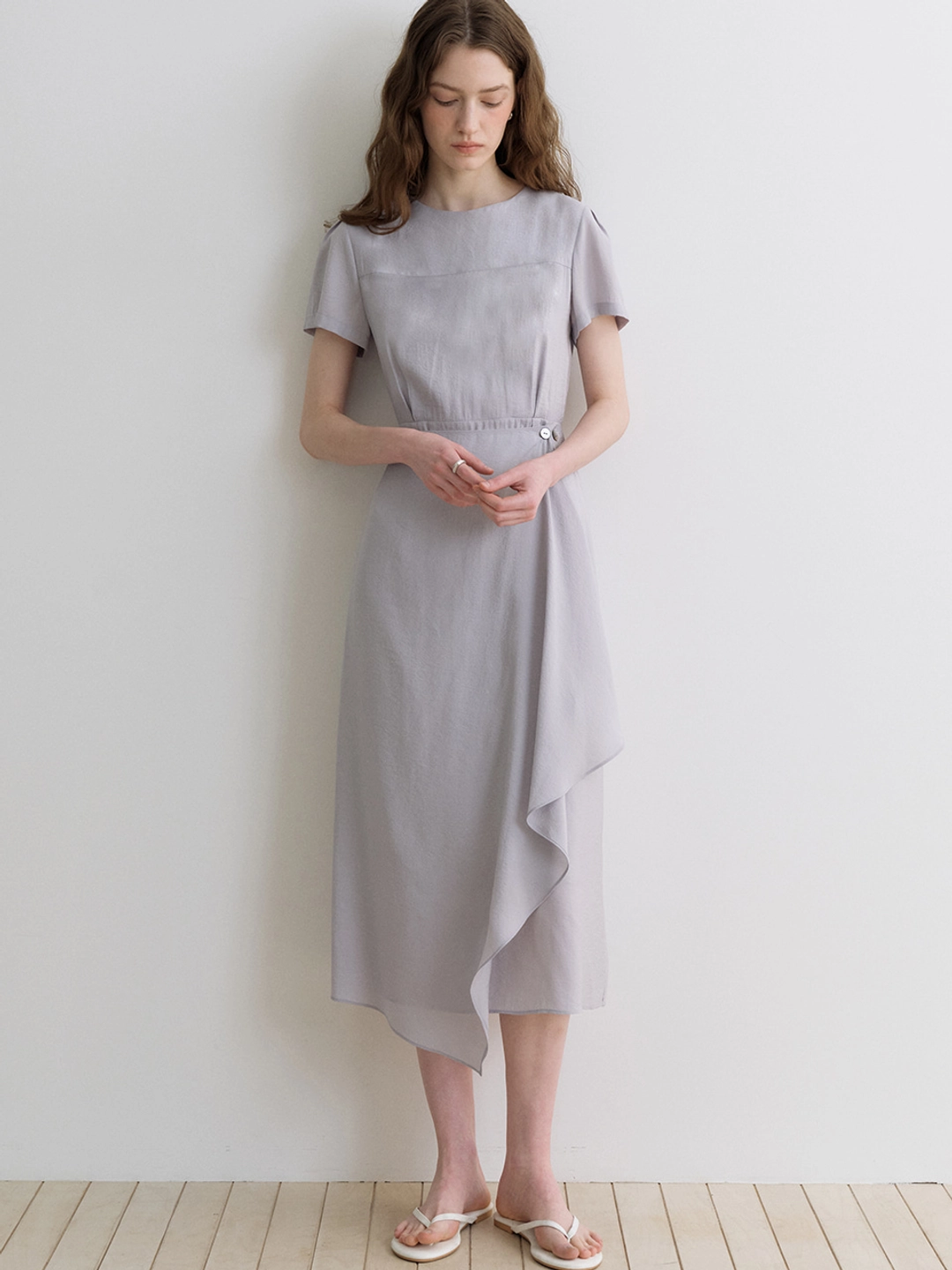아워코모스 (6/10일 예약배송)comos 1727 drape wrap button dress (ash blue) 상품 이미지 1