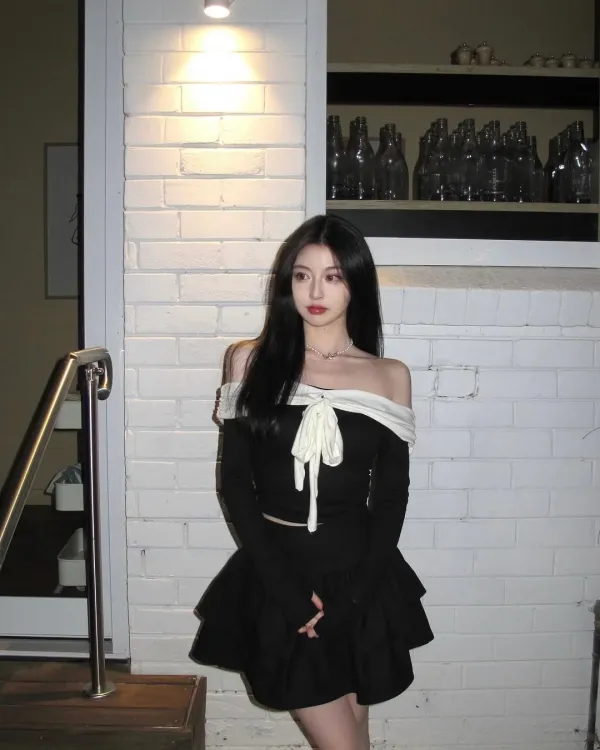 @lulubai_Blair top (Black)Lili skirt (Black)