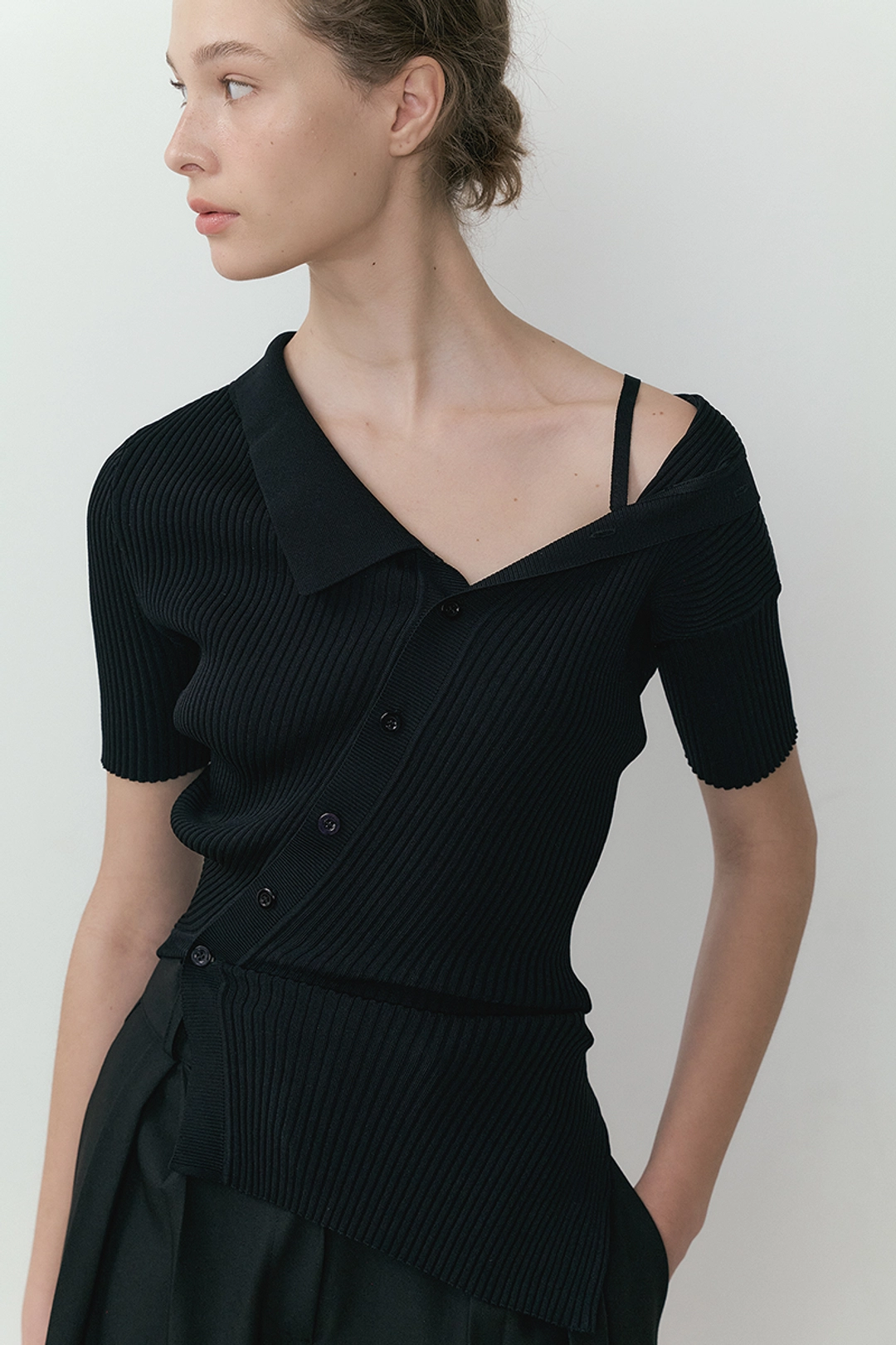 루시르주 Diagonal Collar Knit (black) 상품 이미지 1