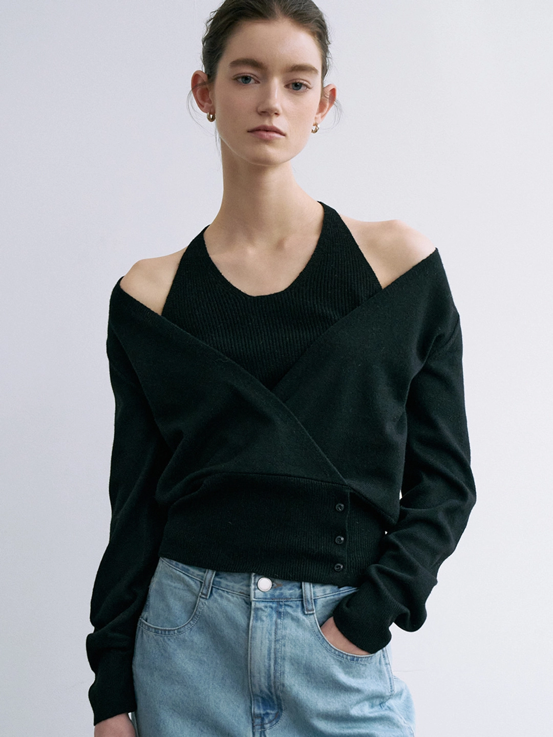 아워코모스 comos 1672 halterneck layered wrap knit (black) 상품 이미지 1