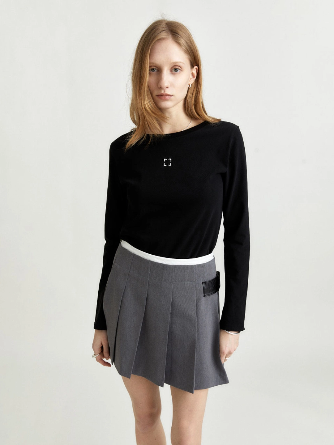 뮤제 AETHER Musee Symbol Embroidery Long-Sleeves T-Shirt_Black 상품 이미지 2