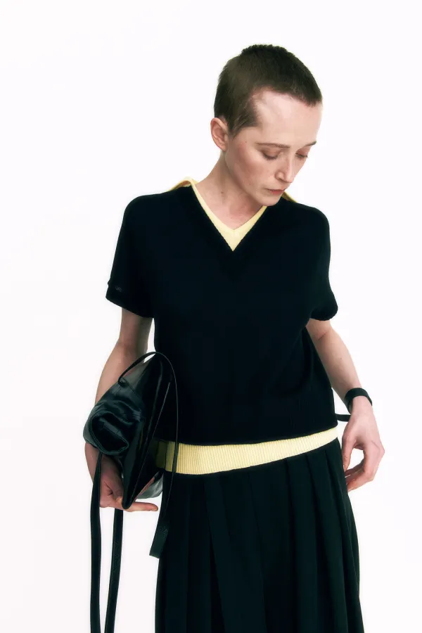 March Contrast Collar Knit black