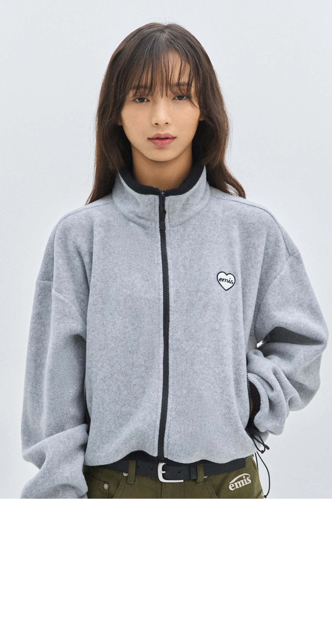 이미스 (W) CROPPED HEART WAPPEN ZIP UP FLEECE-GRAY 상품 이미지 2