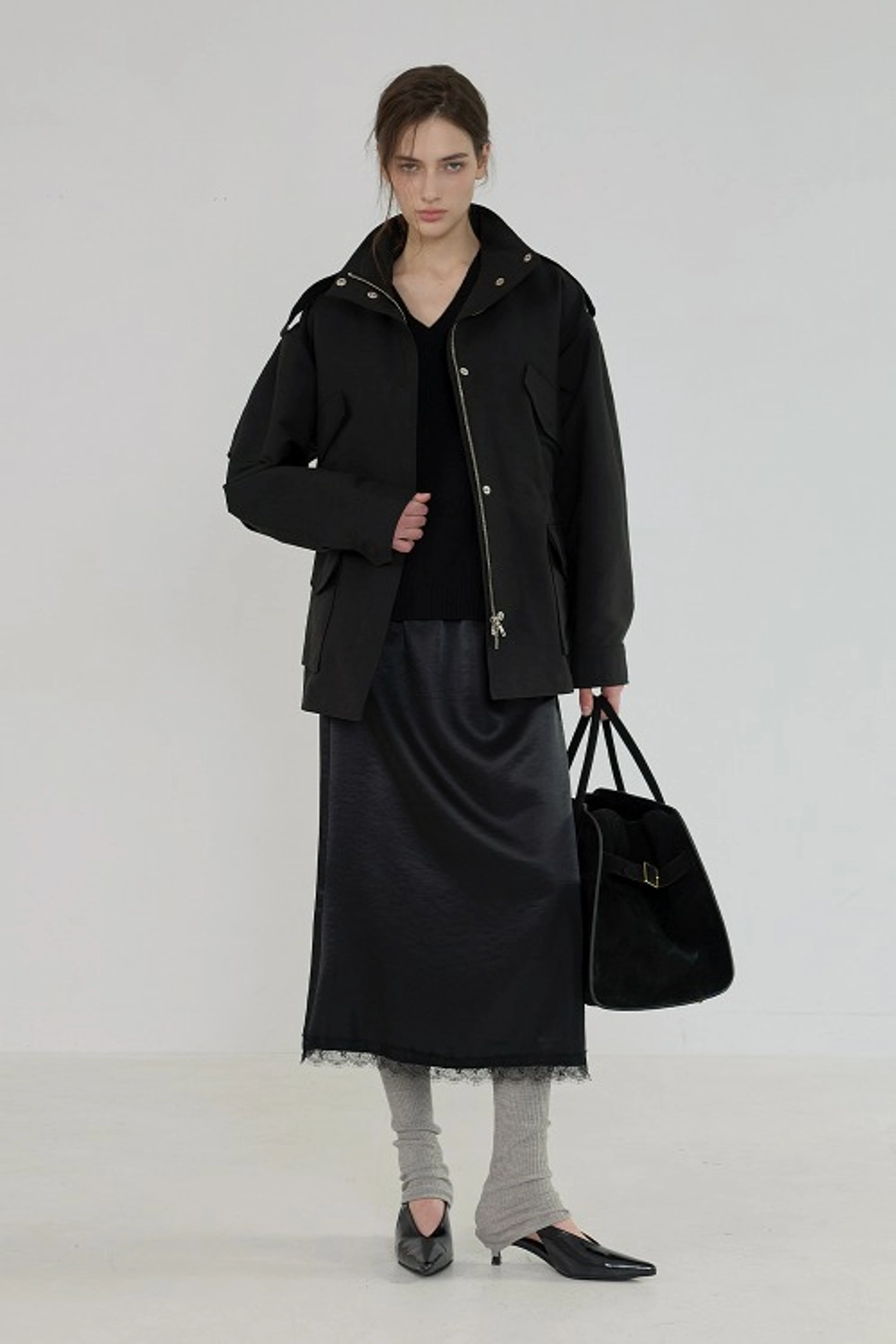 퀸스래빗 Lacy Satin Lace Midi Skirt - BLACK 상품 이미지 2
