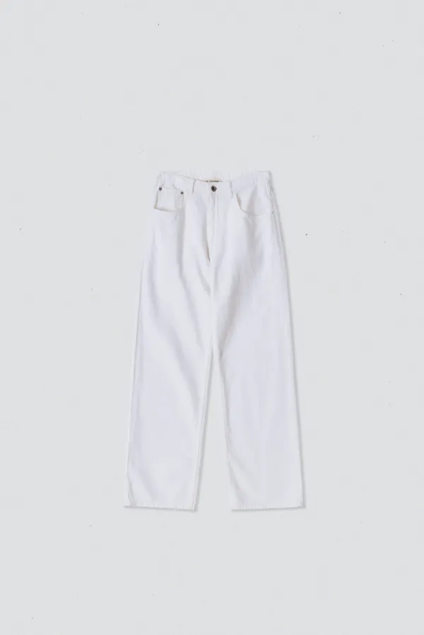 46068_Raw white jean