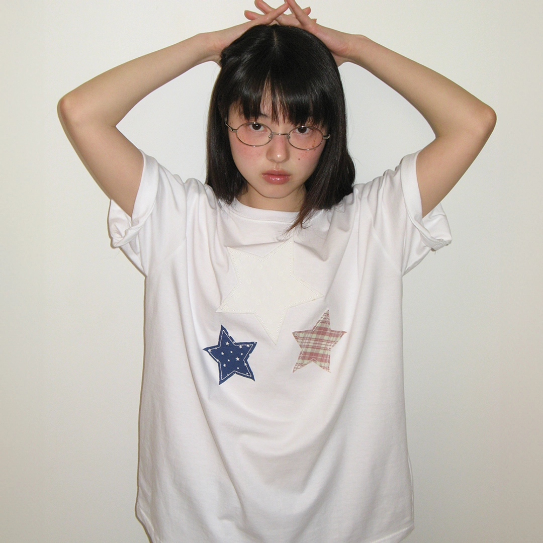 론론 STAR PATCH MIXED APPLIQUE T SHIRT WHITE 상품 이미지 2