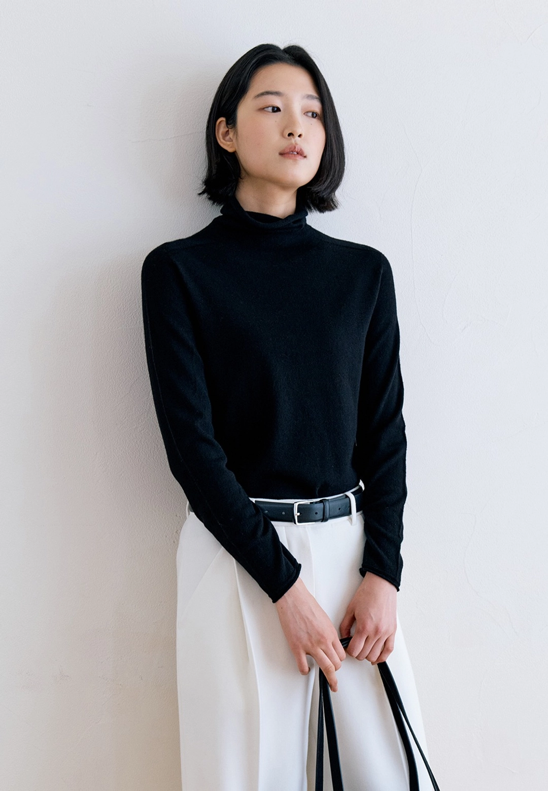 노티아 ROLL NECK WOOL100 TURTLE NECK KNIT - BLACK 상품 이미지 2