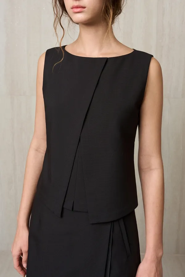 SLEEVELESS LAYERED VEST