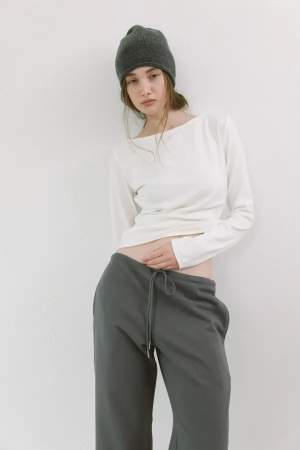 BOAT NECK SLIM TOP [ IVORY / BROWN / CHARCOAL / BLACK ]