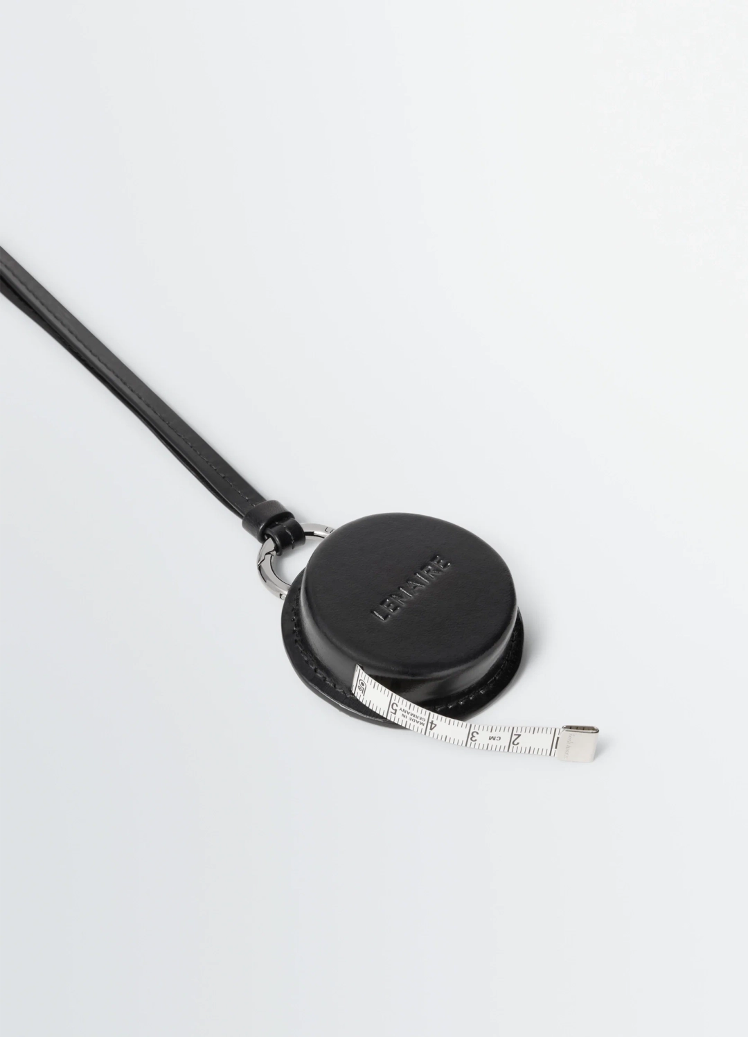 르메르 MOLDED TAPE NECKLACE IN LEATHER 상품 이미지 3