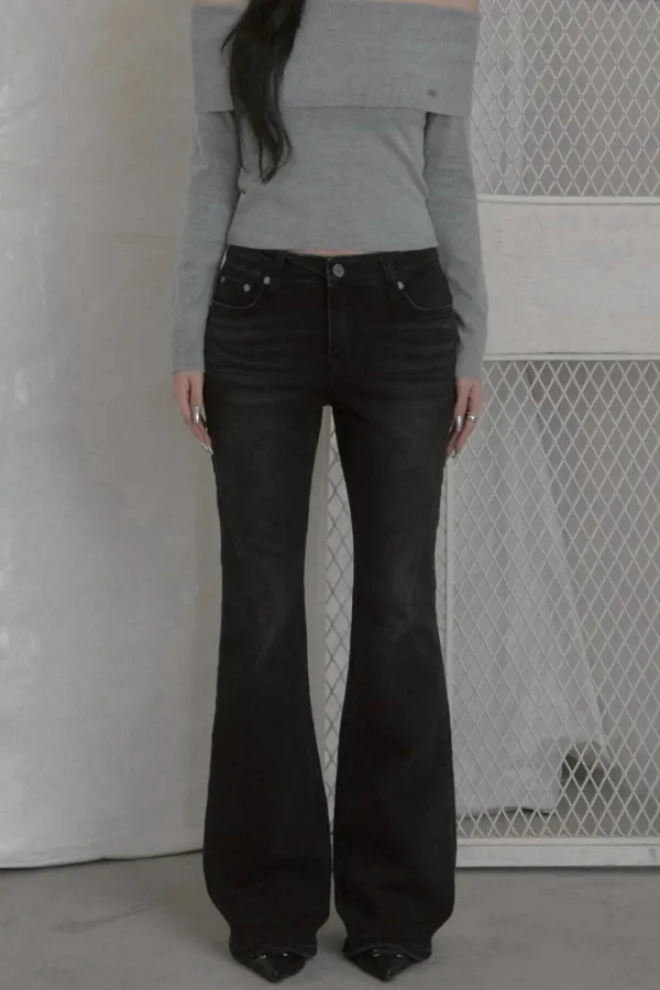 Cutline Bootcut Jeans (black)