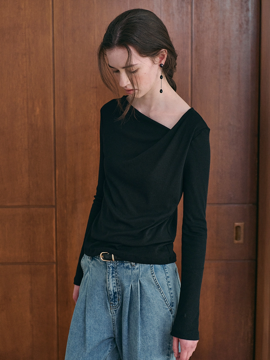 르니나 ROEL drape neck t-shirt_black 상품 이미지 2