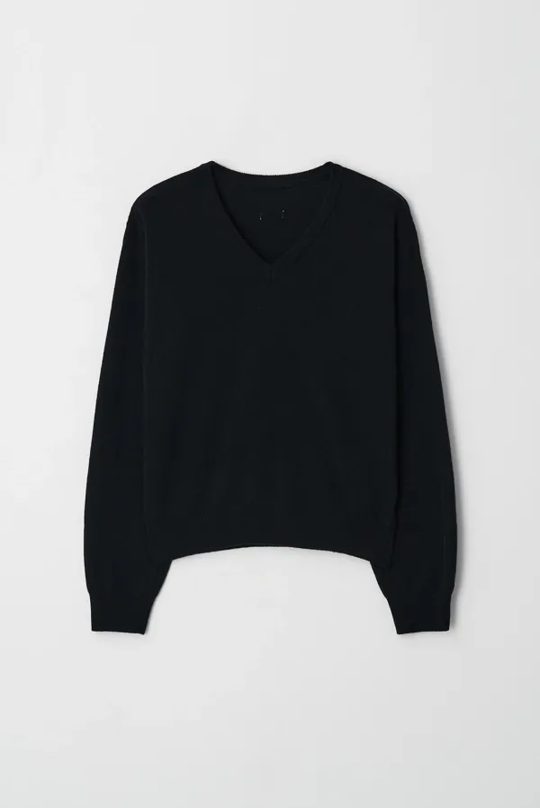renee v-neck knit - black
