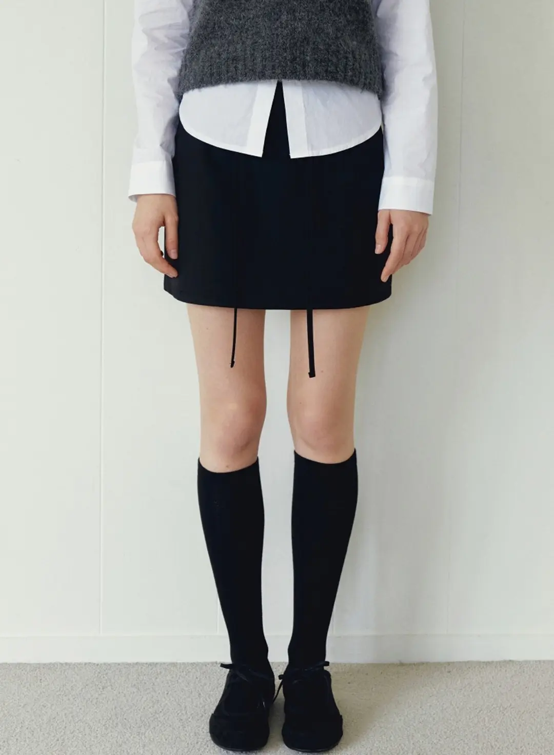 로에일 미니멀 디링 미니 스커트 - 블랙 상품 이미지 2