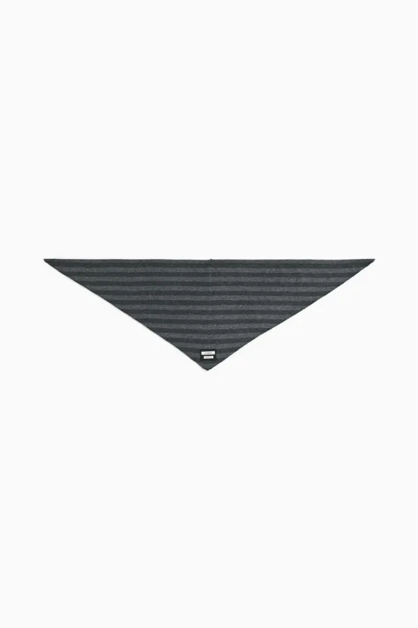 SIGNATURE LABEL KNIT SCARF, STRIPE