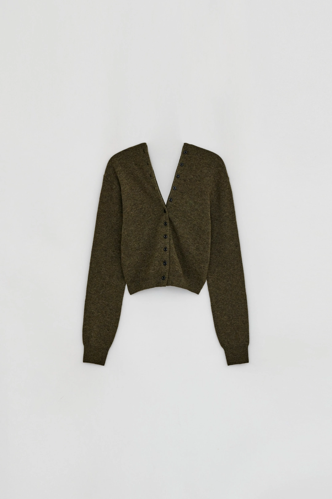 다이애그널 V NECK BUTTON CARDIGAN 상품 이미지 3
