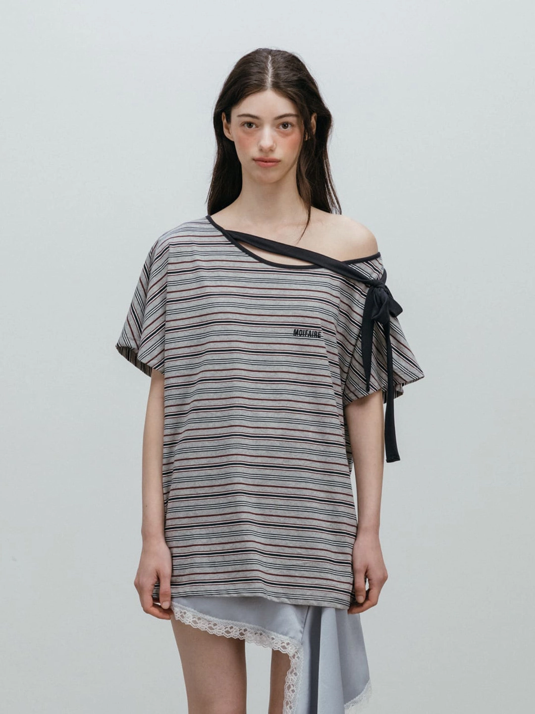 모이페어 STRIPED RIBBON T-SHIRT / GREY 상품 이미지 1