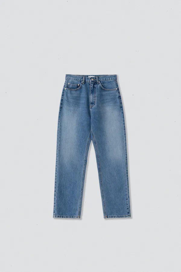 28580_Essential vintage jean