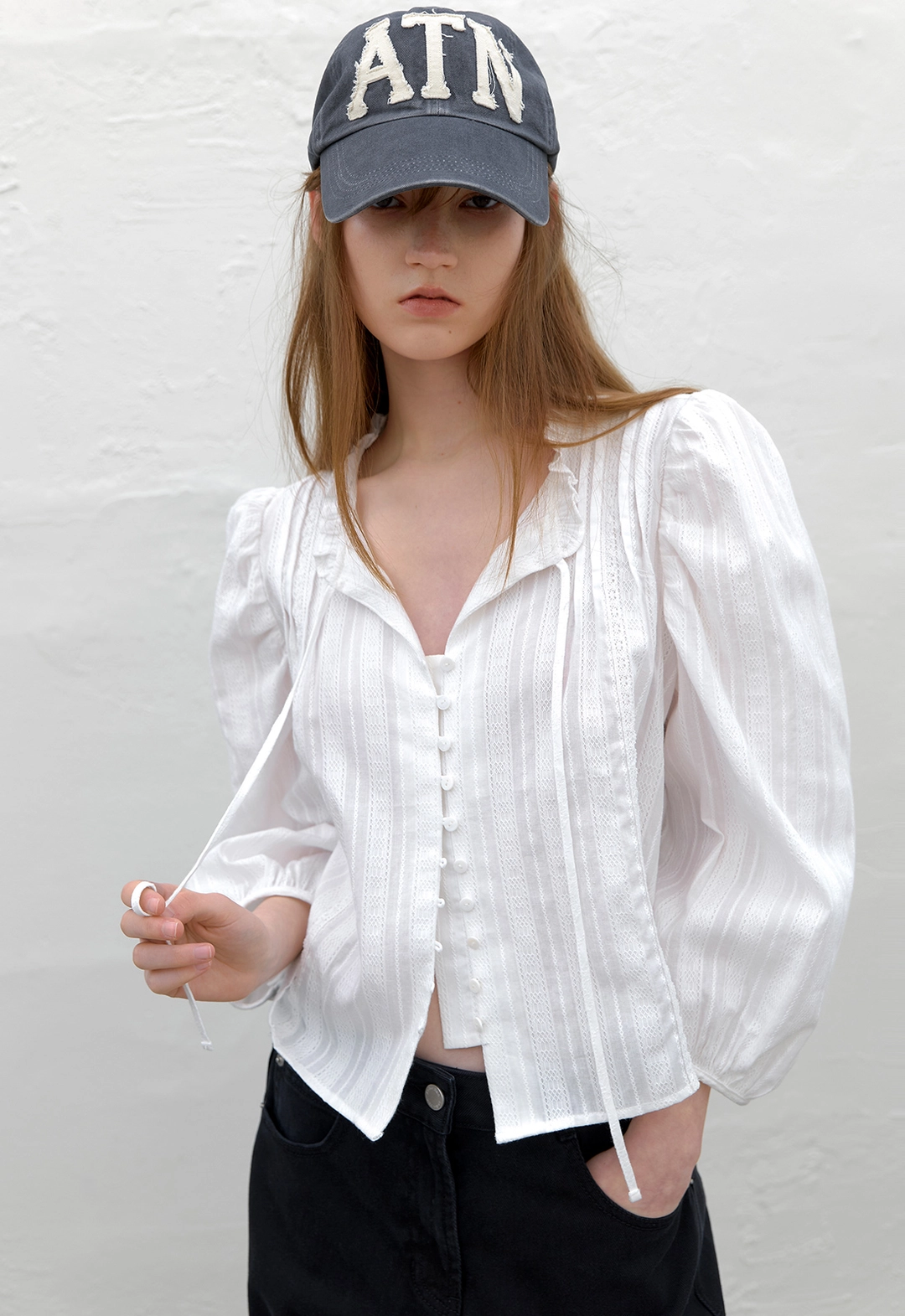 아뜰리에 나인 (Z-BL-4394)VOLUME SLEEVE LACE COTTON BLOUSE 상품 이미지 2
