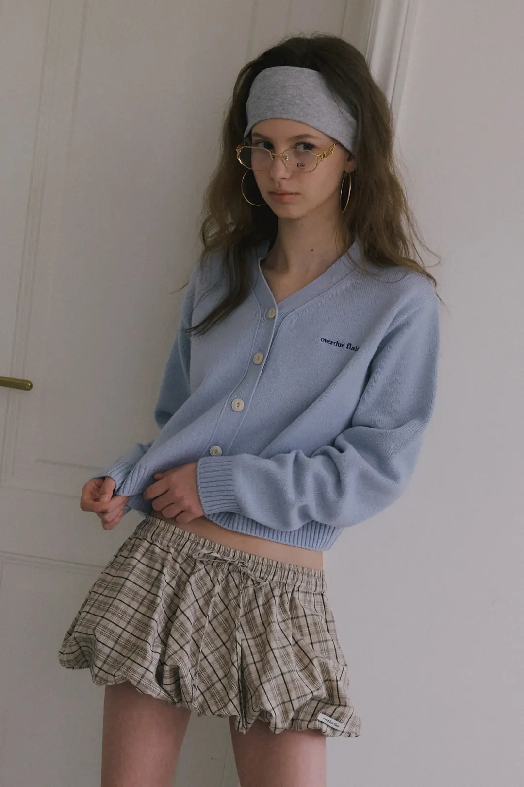 오버듀플레어 OVERDUE WOOL V-NECK CARDIGAN_BABY BLUE 상품 이미지 2