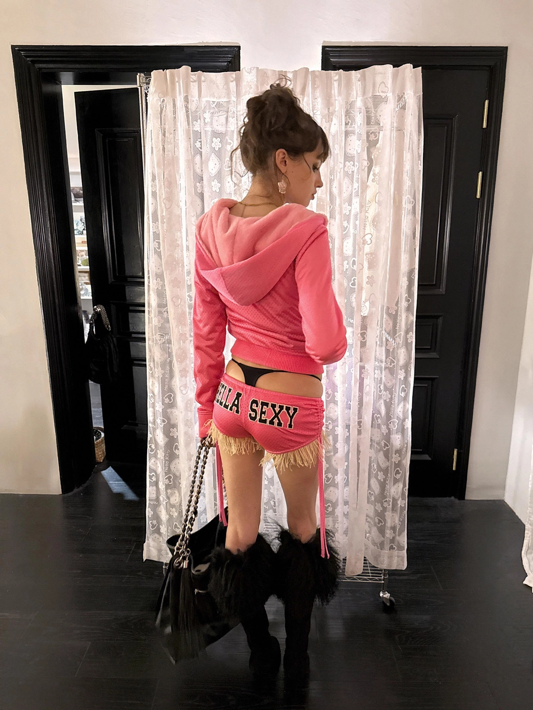 스컬프터 Feather Micro Gym Shorts Neon Pink 상품 이미지 2
